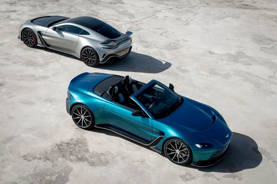 Um das Gewicht zu senken, sind der vordere Stossfänger, Motorhaube, die vorderen Kotflügel und Seitenschweller aus Carbon gefertigt,