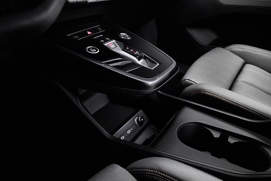 Mit dem Q4 E-tron präsentiert Audi einen preisgünstigeren und kleineren Allrounder im E-Segment.