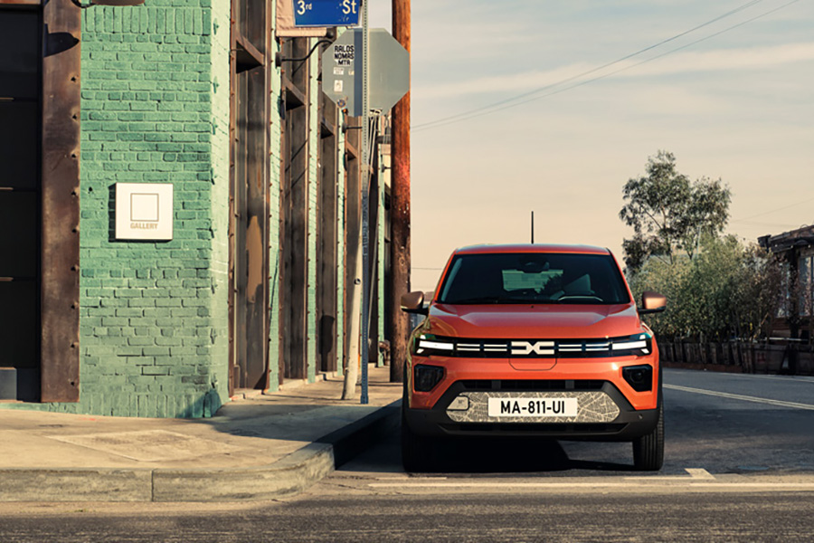 Der 3,7 Meter kurze Dacia Spring rollt neu in den Markt. 