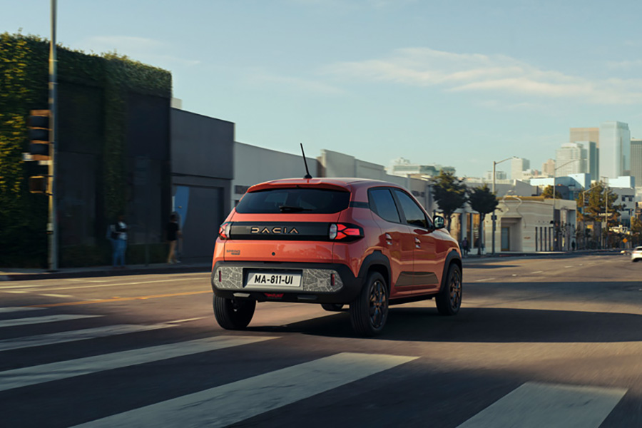Der 3,7 Meter kurze Dacia Spring rollt neu in den Markt. 