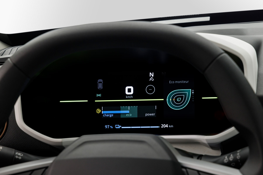 erienmässig fährt der City-Stromer mit Siebenzoll-Digitaltacho vor. 
