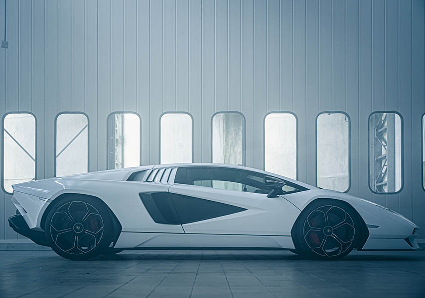 Der neue Lambo lässt sich in 33 Farben lackieren – wahlweise solche von früher oder auch aus der Gegenwart.