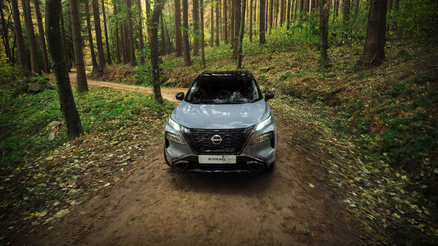Besondere Merkmale: Markante Front mit V-Motion-Kühlergrill und LED-Nebelscheinwerfern.
