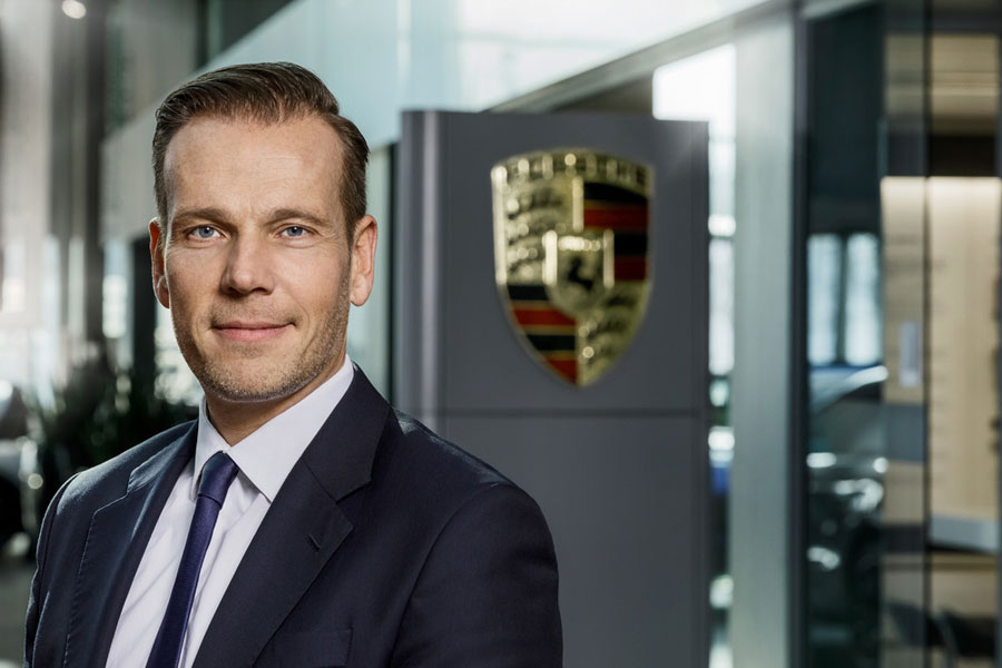 Michael Glinski (43) ist seit dem 1. Januar 2018 Geschäftsführer der Porsche Schweiz AG. Davor war er sechs Jahre lang Leiter der Region Westeuropa, Finanzdirektor von Porsche France und Gebietsverkaufsleiter Italien, Spanien und Lateinamerika.