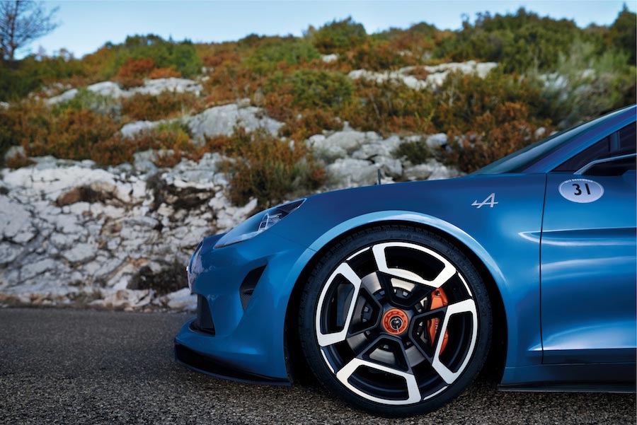 Dürfte Ende Dezember mit Aluminium-Carrosserie zu den Kunden rollen: Alpine A110. 