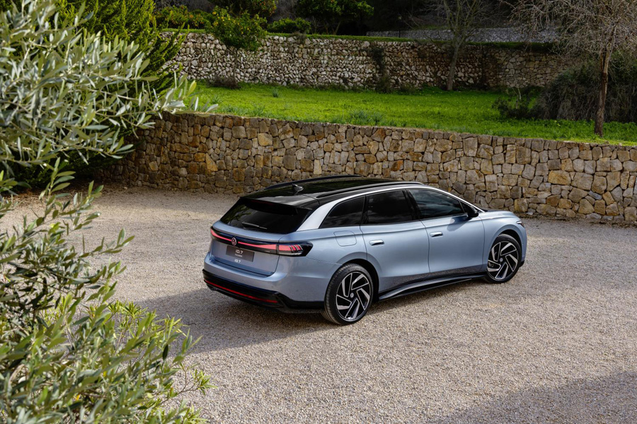 Rollt in diesem Jahr zu den Garagisten: VW ID.7 Tourer.