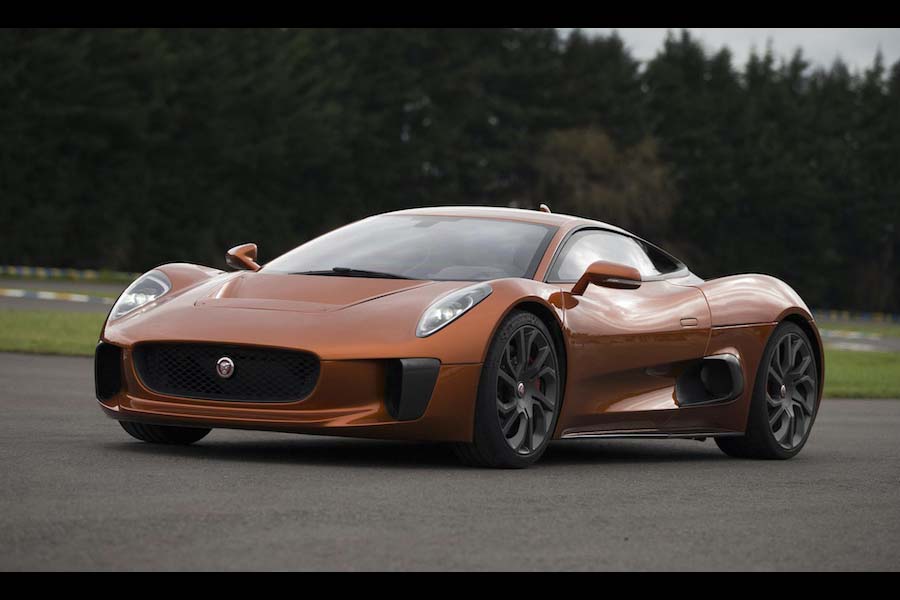 Sans la technologie hybride connue du concept-car, mais avec un moteur 8 CV à compresseur: Jaguar C-X75 de M. Hinx dans «Spectre».