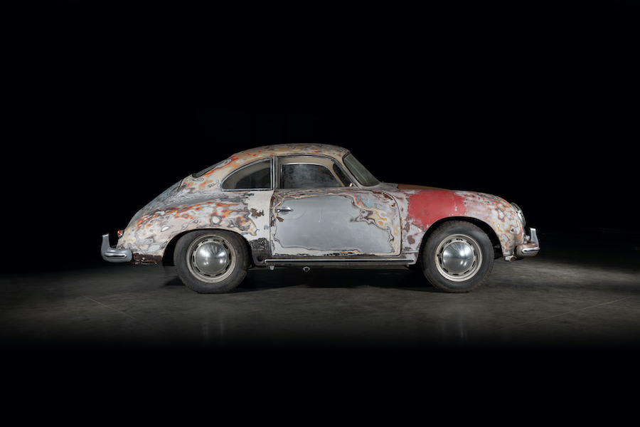 Restauré ou nu, l’acquéreur peut choisir l’état dans lequel il veut acheter cette Porsche.