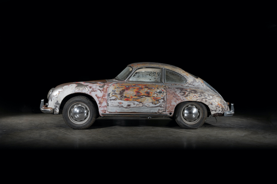 La Porsche 356A date de 1959 et n’a que 8000 miles au compteur.