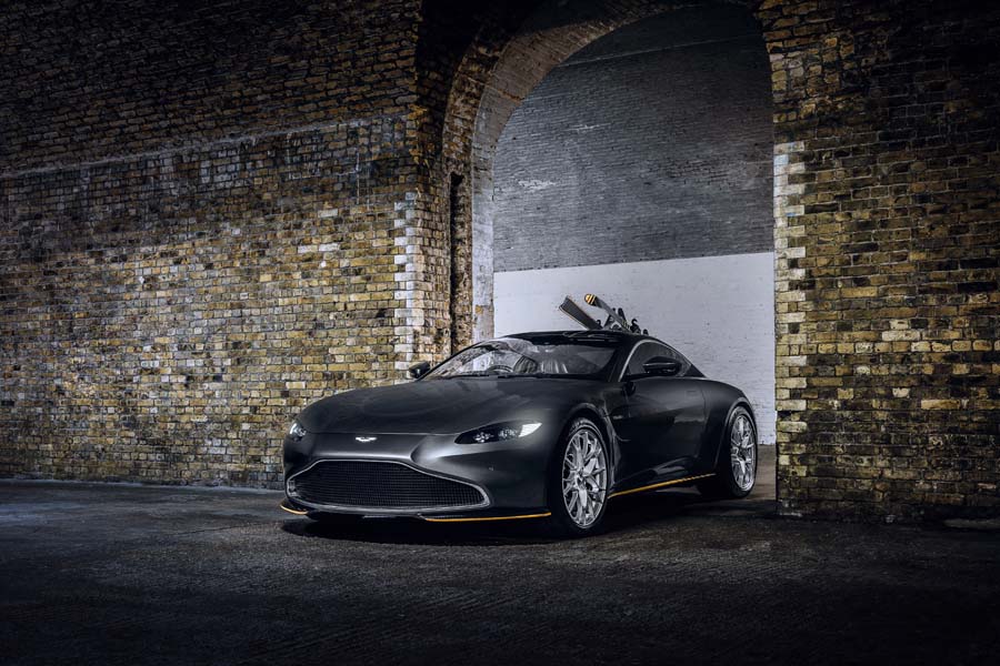 Aston Martin fête la sortie du 25ème film de James Bond avec deux éditions 007 exclusives.