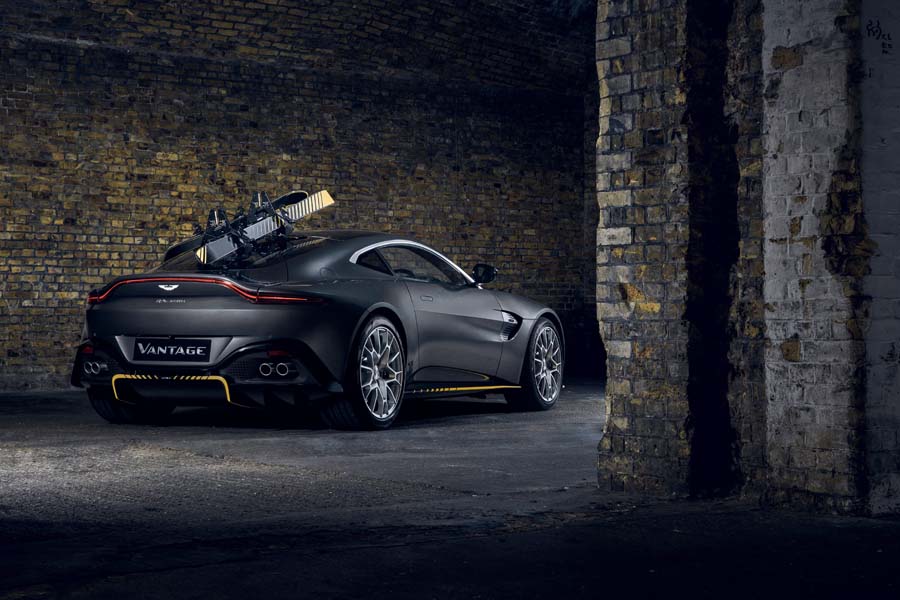 Aston Martin fête la sortie du 25ème film de James Bond avec deux éditions 007 exclusives.