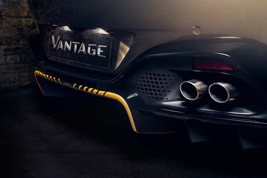 Aston Martin fête la sortie du 25ème film de James Bond avec deux éditions 007 exclusives.
