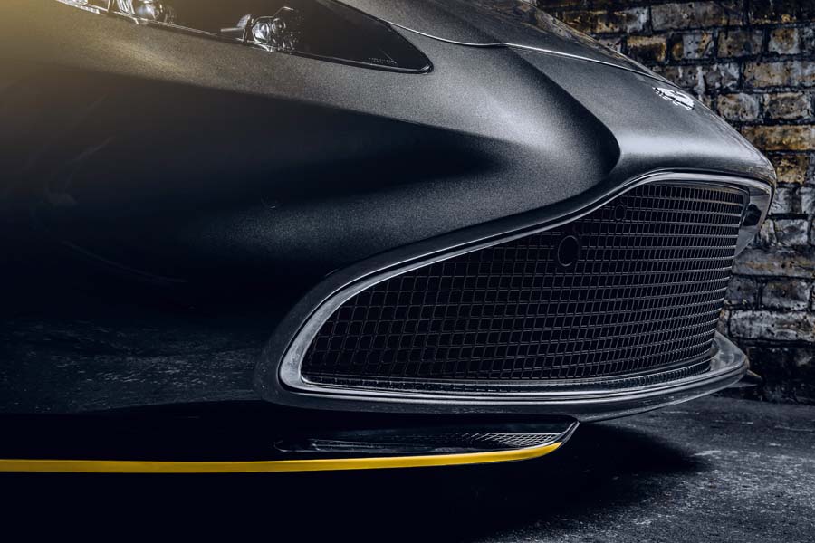 Aston Martin fête la sortie du 25ème film de James Bond avec deux éditions 007 exclusives.