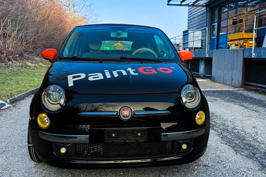 Complètement peint avec le Paint Go de Blutech AG : une Fiat 500.