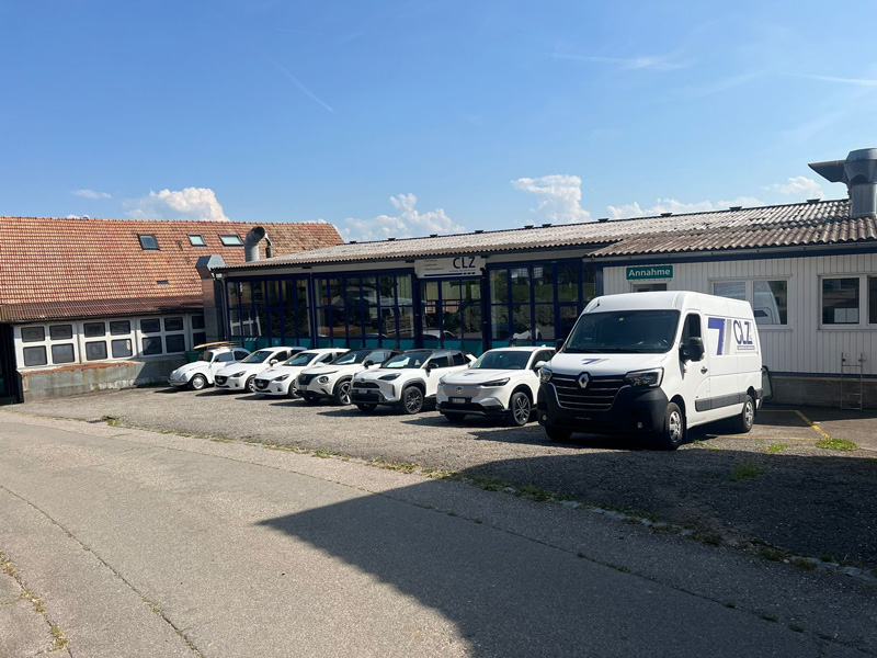 « Quelle voiture aimeriez-vous conduire ? » La flotte de voitures de remplacement fait beaucoup d’effet.