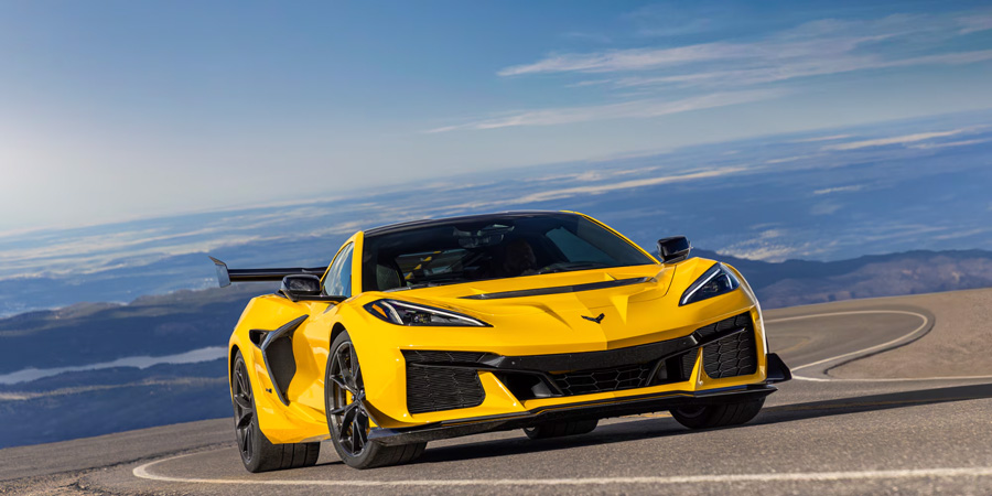 Option : Le pack performance « ZTK » en fibre de carbone comprend un aileron avant et arrière, ainsi qu’une lame de spoiler avant. Photo : GM
