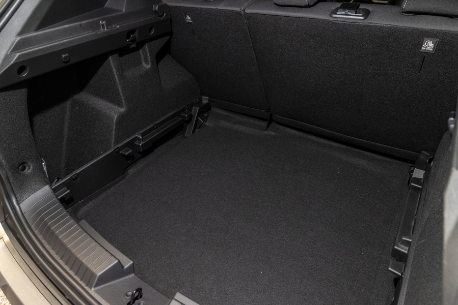 Le compartiment à bagages a gagné en hauteur et en largeur et offre un peu plus de volume de chargement qu’auparavant. 