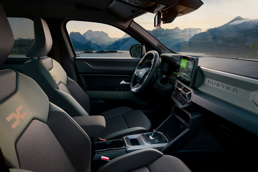 A l’intérieur, le SUV compact poursuit le concept de robustesse et de résistance qu’on lui connaît.