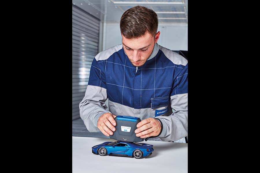 Le modèle «Ford GT40» de collection. La formule de couleur exclusive est stockée dans la base de données «Standowin iQ».