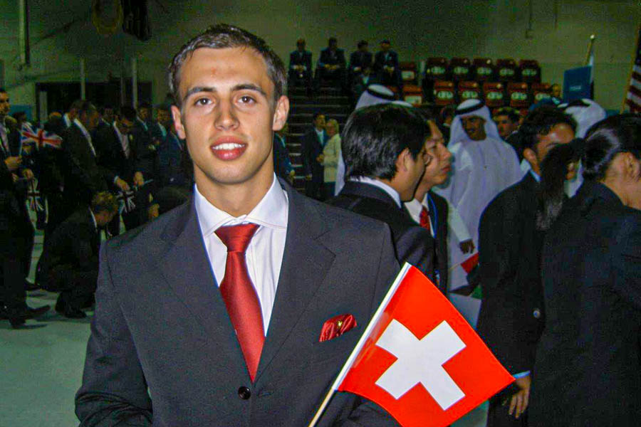 Il y a 17 ans: José João Gonçalves avec le drapeau suisse et . . .