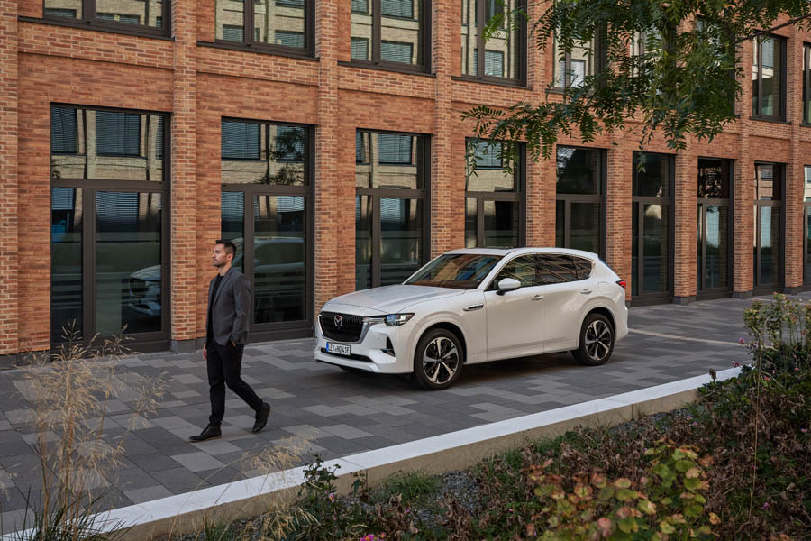 D’apparence élégante et toujours à quatre roues motrices: la Mazda CX-60 PHEV.