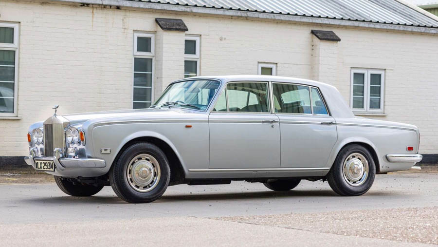 . . . dans une vente aux enchères: La Rolls-Royce Silver Shadow de 1974. Photos RM Sotheby’s