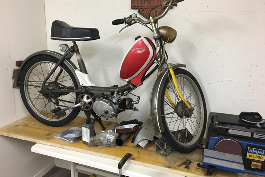 Un autre défi artisanal et temporel : le Puch . . .