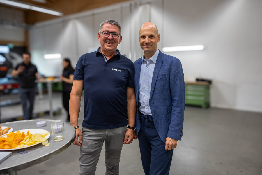 Discussion animée : Mathieu Bilger de Carbesa (à gauche) et Tony Tulliani, directeur de la société « HCG » à Regensdorf (ZH). 