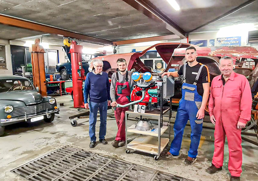 Kompetente Truppe (v. l.): Philippe Jeanneret mit Sohn Lucas, Spengler/Lackierer Leandro Santo, Mechaniker Jacques Haldimann.
