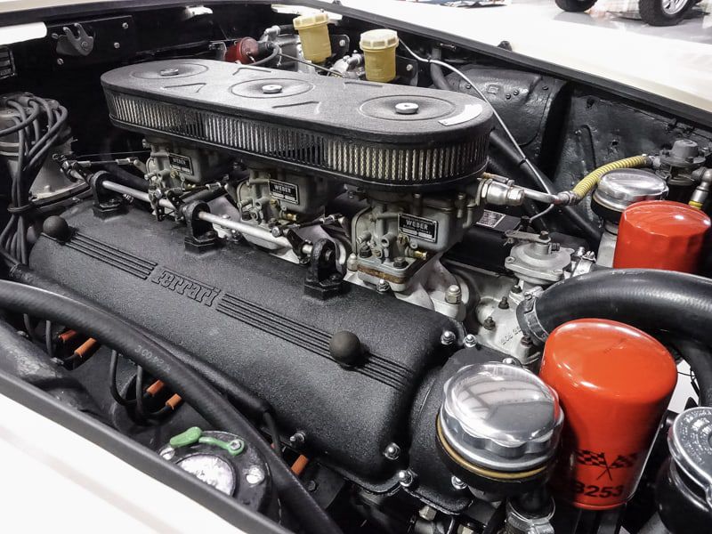 Der von Pininfarina gestylte und Enzo Ferrari gefahrene «330 GT 2+2» steht für rund 490 000 Franken zum Verkauf. 