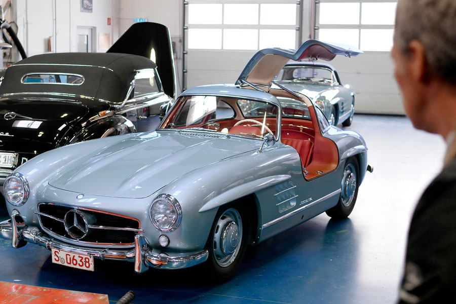 Vom «Gullwing wurden nur 1400 Exemplare gebaut. Sieben davon strahlten im Farbton «Hellblau-Metallic».