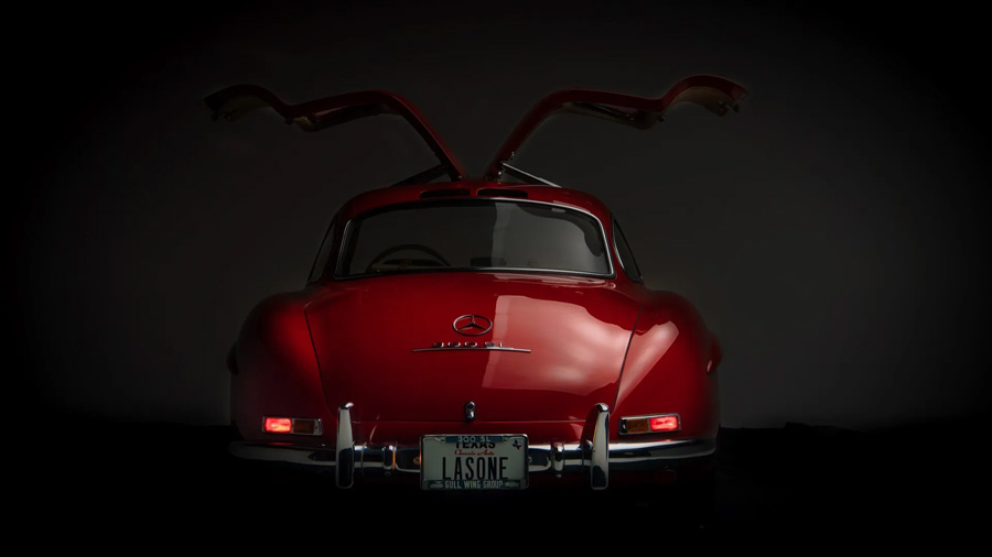 Mit ihm endet die Produktionsreihe der 1.400 Fahrzeuge, die Mercedes zwischen 1954 und 1957 herstellte. 