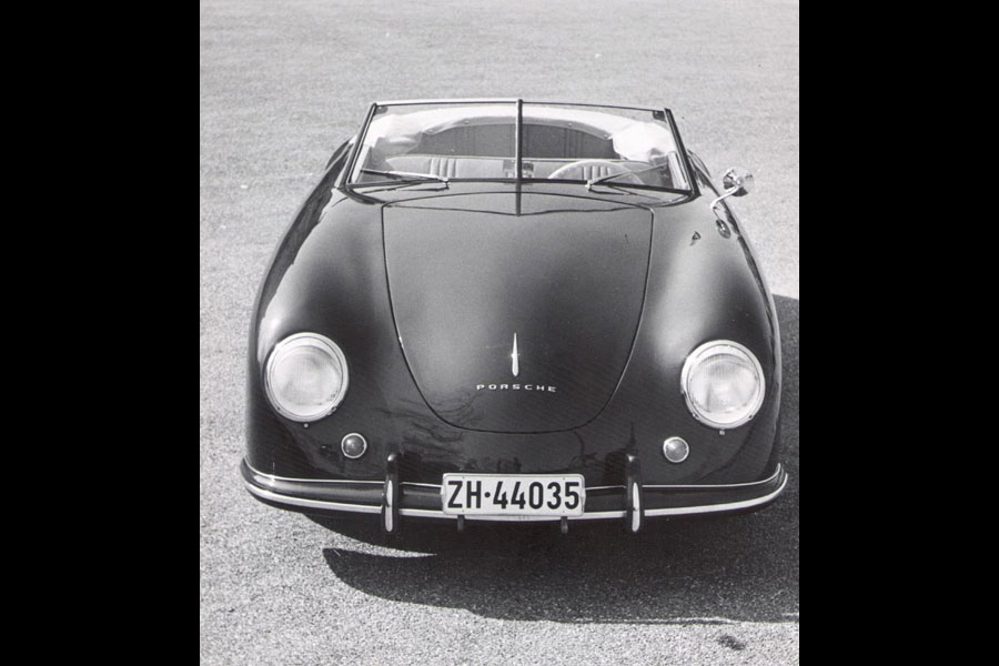 Der Nachwelt erhalten: Das 1949 in Genf ausgestellte Beutler-Cabriolet von Jolantha Maria Tschudi, der weltweit ersten Porsche-Käuferin.      Foto: Archiv Beutler/Swiss Car Register
