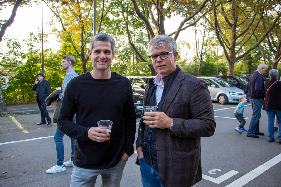 Haben einiges zu besprechen: Sascha Feller (links) von der Carrosserie Feller AG und Daniel Röschli, Direktor «Carrosserie Suisse».
