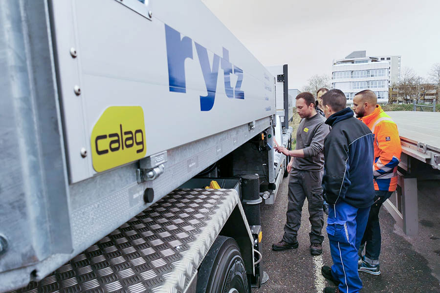 Den Aufbau des Palfingerkrans haben die Spezialisten von der «Calag Carrosserie Langenthal AG» übernommen.