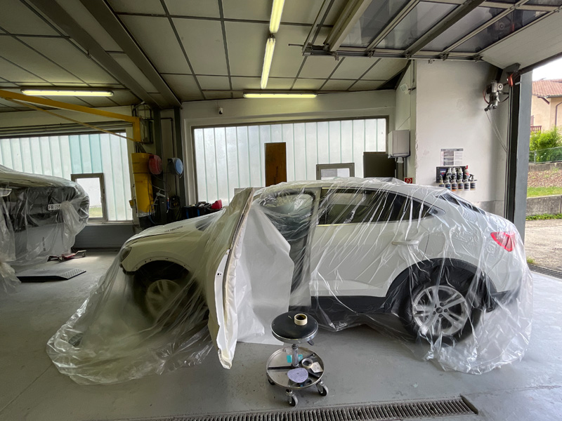 . . . oder die noblen SUVs von Audi den Weg in die Werkstatt nach Bulle.