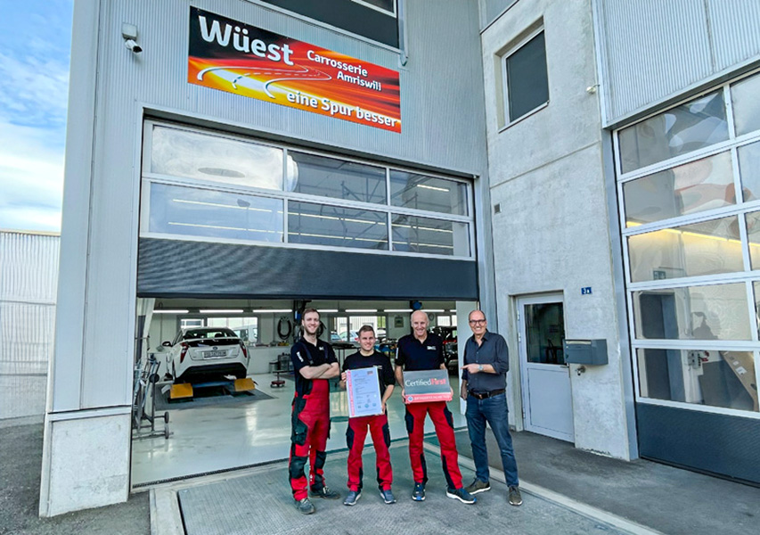 Neu bei CFS dabei: Das Team Wüest mit Chef Christoph Wüest (2. v. r.) und Belfa-Berater Andy Notter (r.). 
