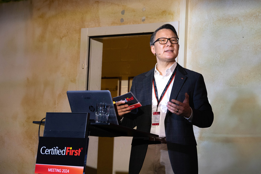 Hat bei seinem Willkommensgruss viele tolle Neuigkeiten zu verkünden: Richard Schöller, Leiter CFS. 