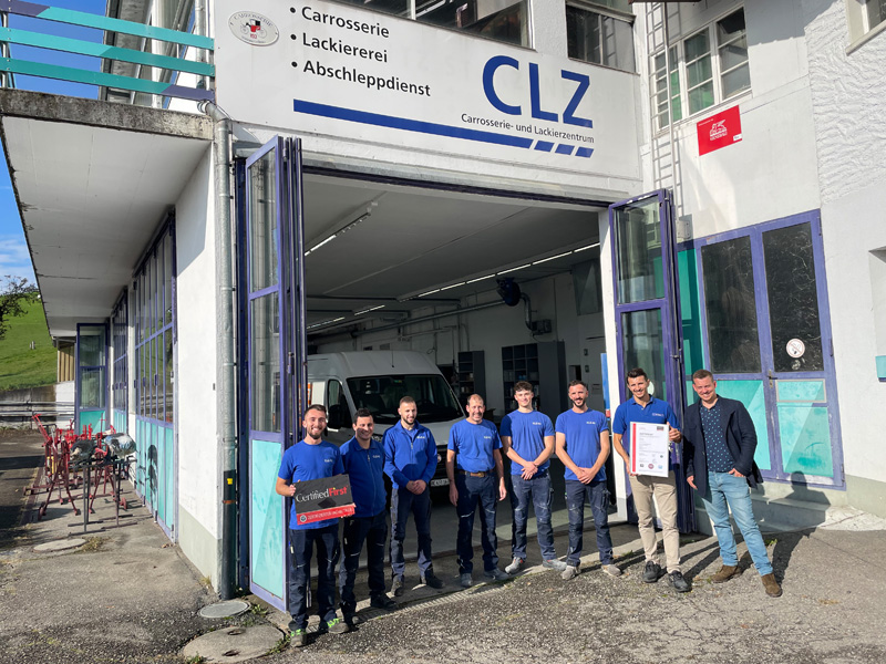 Ist bei CFS dabei: Team CLZ mit Chef Gazmend Tetaj (2. v. r.) und PPG-Berater Dani Wyss (rechts).