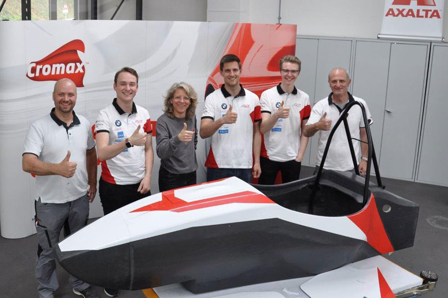 Daumen hoch (v. l.): Clint Kaufmann, Jon Zehnder, Céline Tambour, Dario Messerli, Pascal Theiler und Fabio De Giorgi.