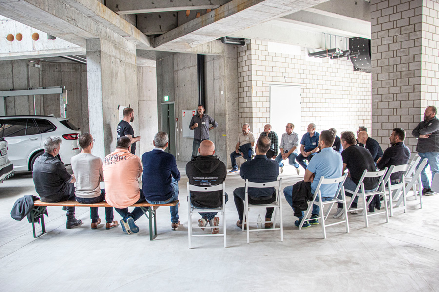 Was die Partnerschaft mit «Repanet Suisse» und den Reparaturbetrieben für die «Helvetia Versicherung» bedeutet: Der Workshop gibt Auskunft. 