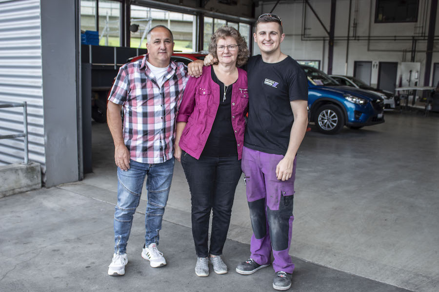 Wollten schnell «Tschou» sagen und freuen sich auf den Kazan-Trip: Sandros Eltern Renate und Andreas Sägesser. 