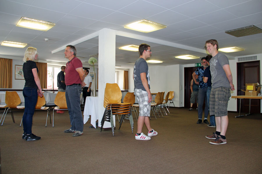 Zum obligatorischen Kurs für «Stufe 2» gehören Rollenspiele, in denen man das zielgeführte Gespräch üben kann.