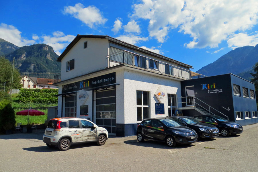 60 Schweizer Carrosserie-Betriebe erarbeiten sich aktuell das Label «Top-Ausbildungsbetrieb». Jetzt gehört auch die «Kiri Carrosserie» aus Fürstenaubruck dazu. 