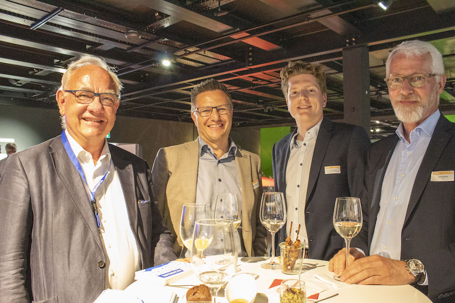 Spannende Referate, mit Schweizer Perfektion organisiert: Karl Heinz Fuchs (v. l.), Roger Allenspach, Yves Künzli und Jost Künzli sind sich im Urteil einig. 