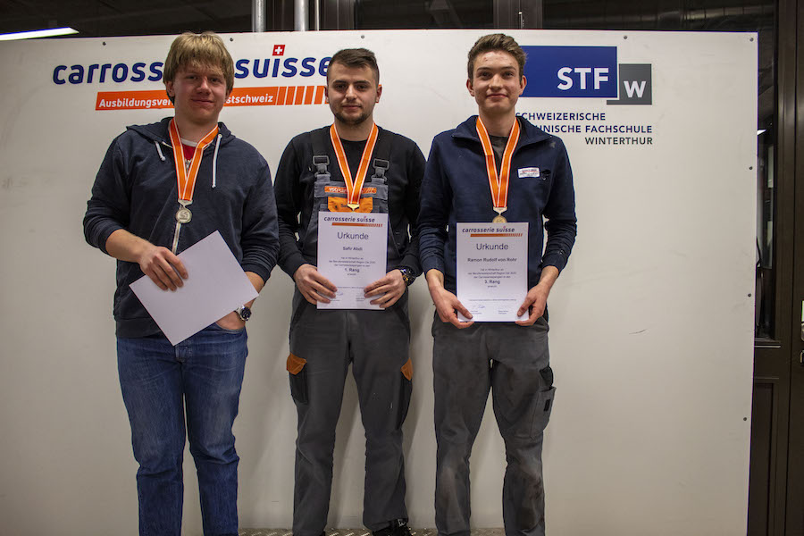Siegertrio: Regionalmeister Safir Abdi (Mitte), der Zweitplatzierte Gian-Luca Mezzadri (links) und der Dritte Ramon Rudolf von Rohr. 