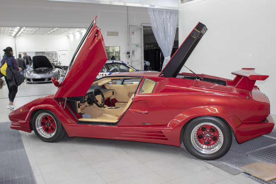 Gezeichnet von Bertone, gebaut von Lamborghini: Countach 25th Anniversary mit nur 11 000 Kilometern auf der Uhr.