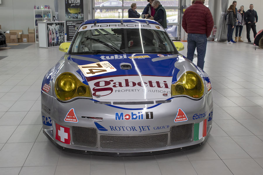 Wurde in einer Auflage von 18 Einheiten gebaut: Porsche 911 GT3 RSR aus dem Jahre 2004.