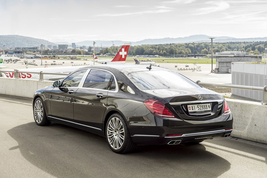 Können ab sofort bei «AMAG Services AG» gebucht werden: Mercedes-Maybach S500 mit Chauffeur. 