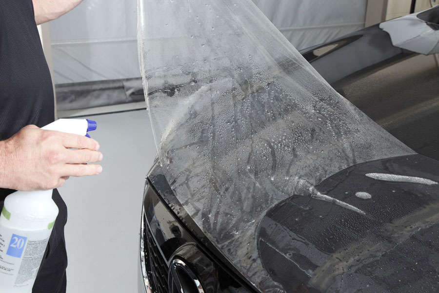 Keine Angst mehr um den Lack – die transparente Schutzfolie «Scotchgard» von 3M schützt die Carrosserie. 